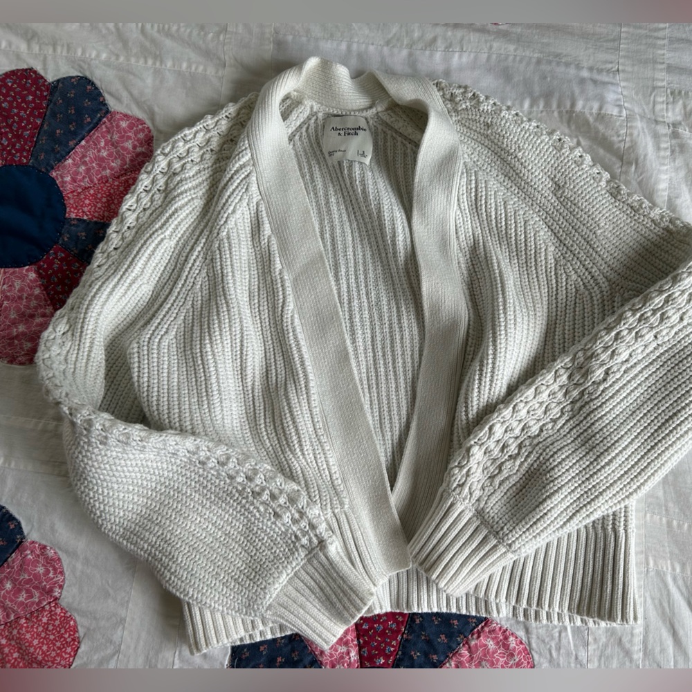 Abercrombie & Fitch Off-White Cable Knit Open Cardigan - S